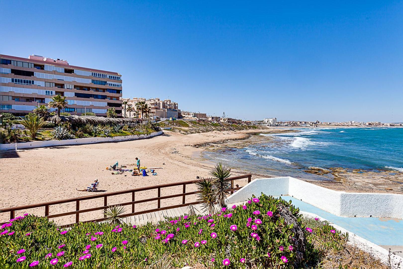 Appartement Miramar Magic Sea & Sunrise View à Torrevieja Extérieur photo